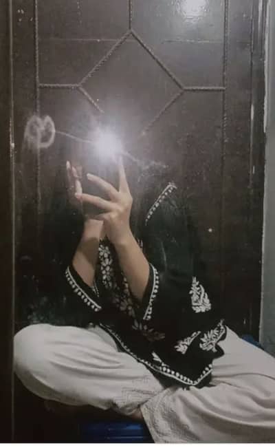 Remote Social Media Handler (Me Hania Ali )