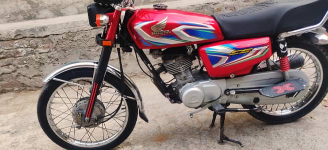 125 cg 2022  good condition