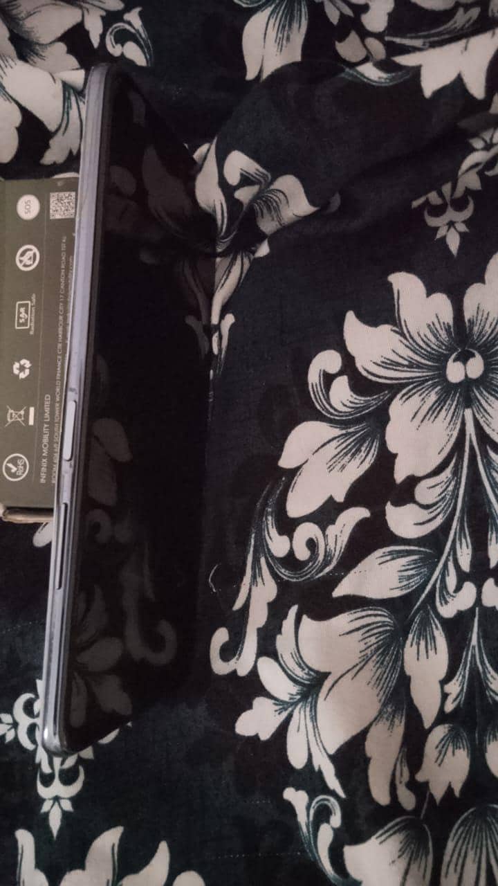 infinix note 8 3