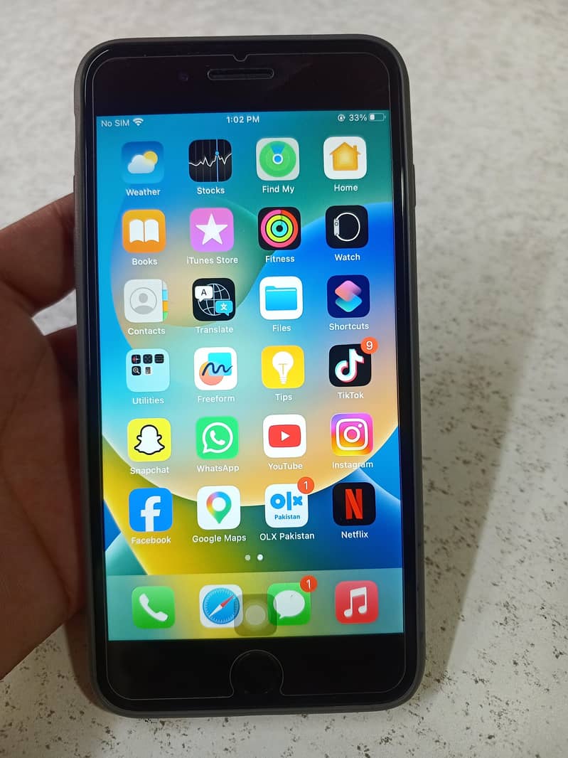 Apple iPhone 8 Plus 3