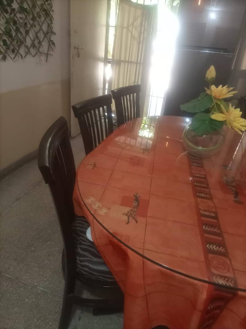 Dinning Table 0