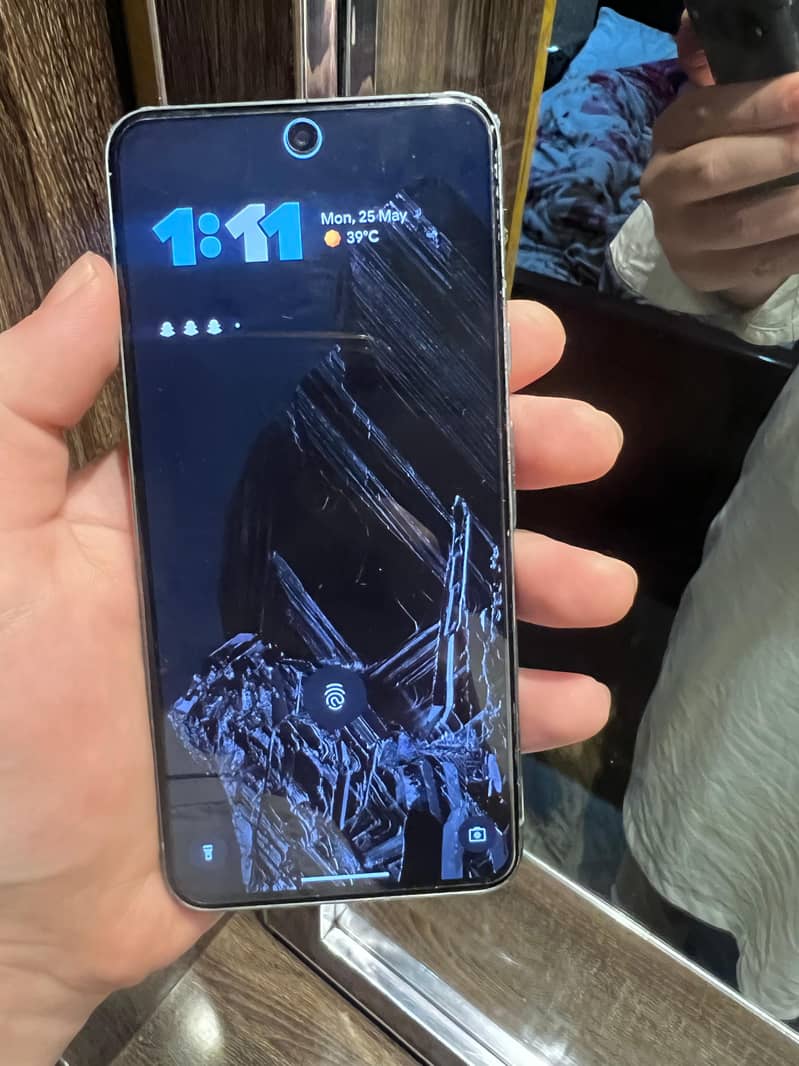 Google Pixel 8 4
