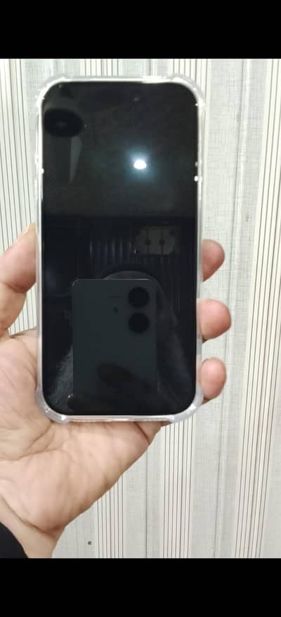 IPHONE 17 PRO 256 DUBAI PURCHASED ONLY BOX OPENED MINT CONDITION.