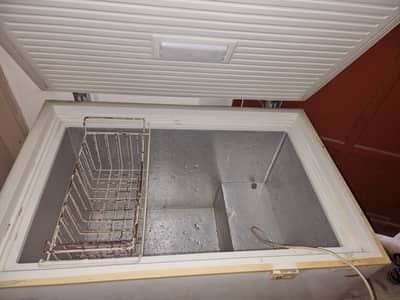 Kenwood Single Door Deep freezer 300 ltr