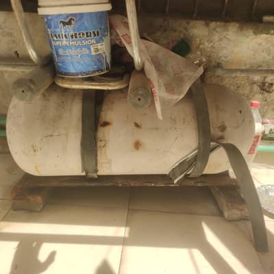 Im selling car cyliender