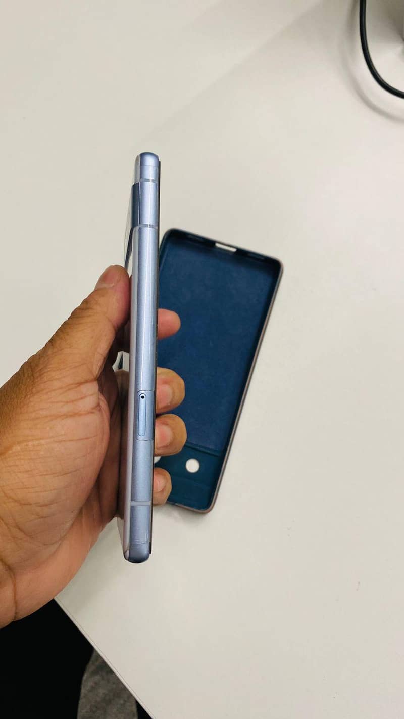 Google Pixel 7A 4