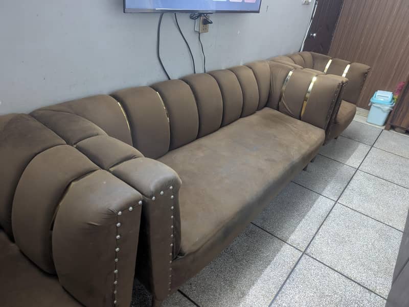 5 seater sofa 0