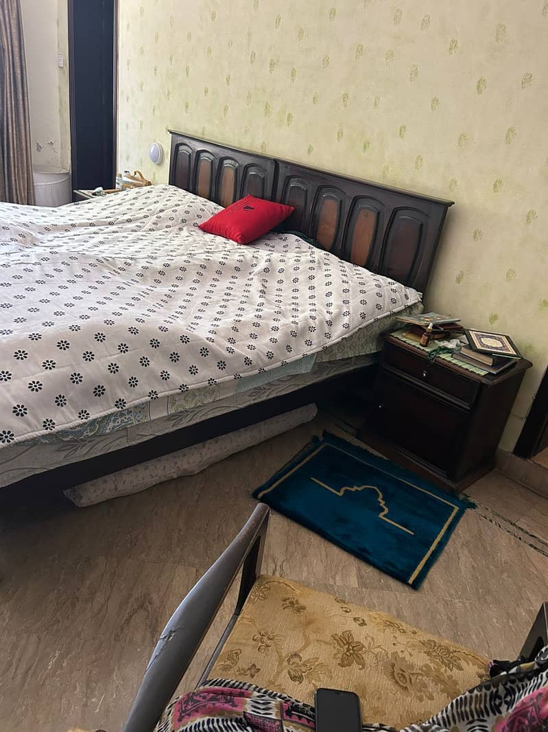 Single bed 5
