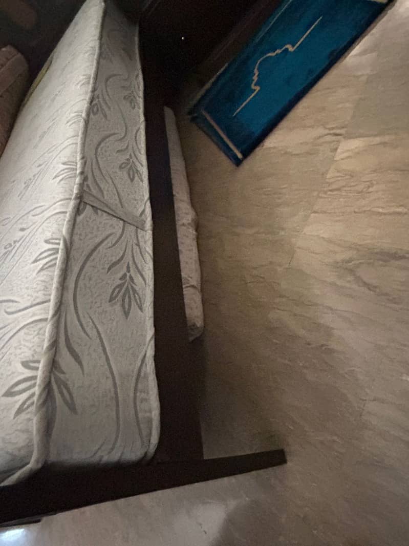 Single bed 6