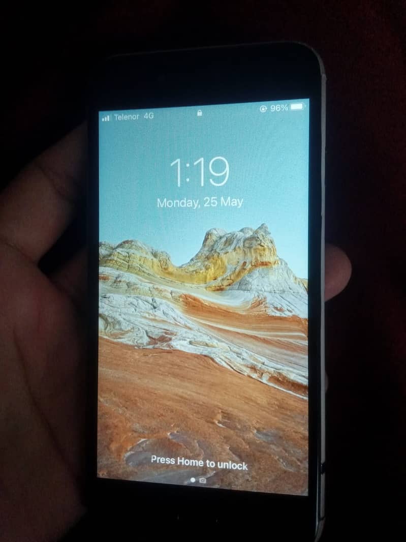 Apple iPhone 7 3