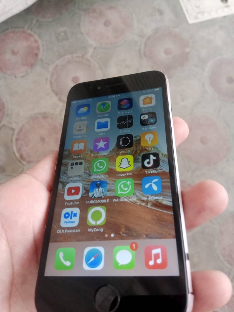 Apple iPhone 7 4