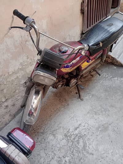 cd70 used condition  sale reason . i want new bike purchase.