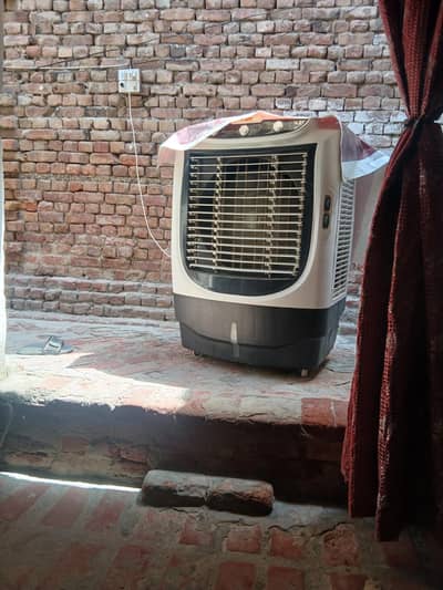 air coloer  10/ 10 condition