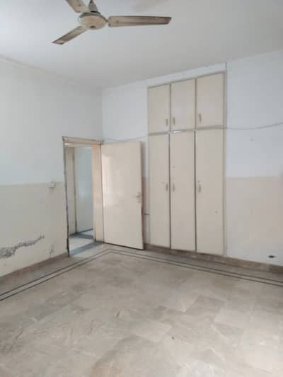 5-Marla Double Storey Old House Available For Sale Hot Location