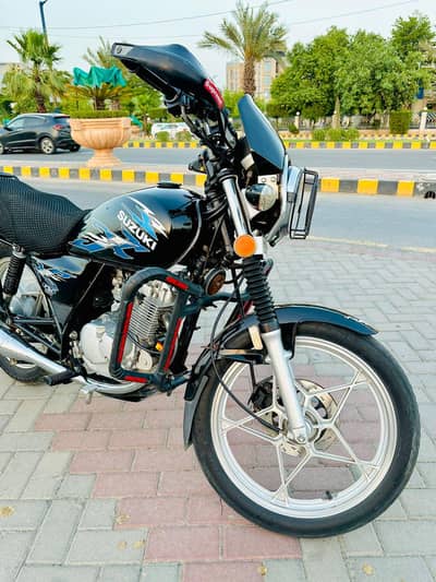 Suzuki GS 150 Bike For Sale(Black Color)