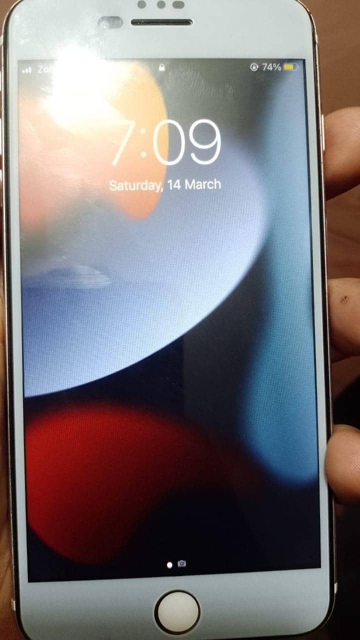 Apple iPhone 7 Plus 1