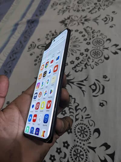 vivo x70 pro 12+12 256 display me line hy ek dot hy Baki all ok