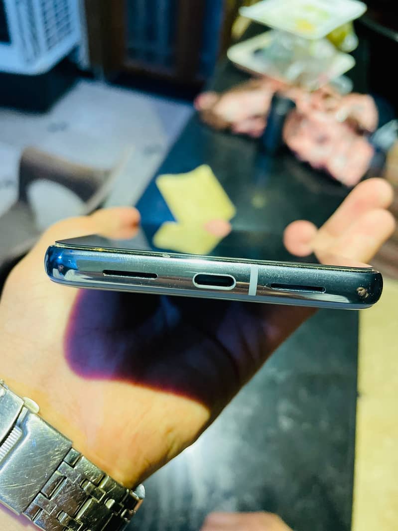 Google Pixel 8 Pro 10