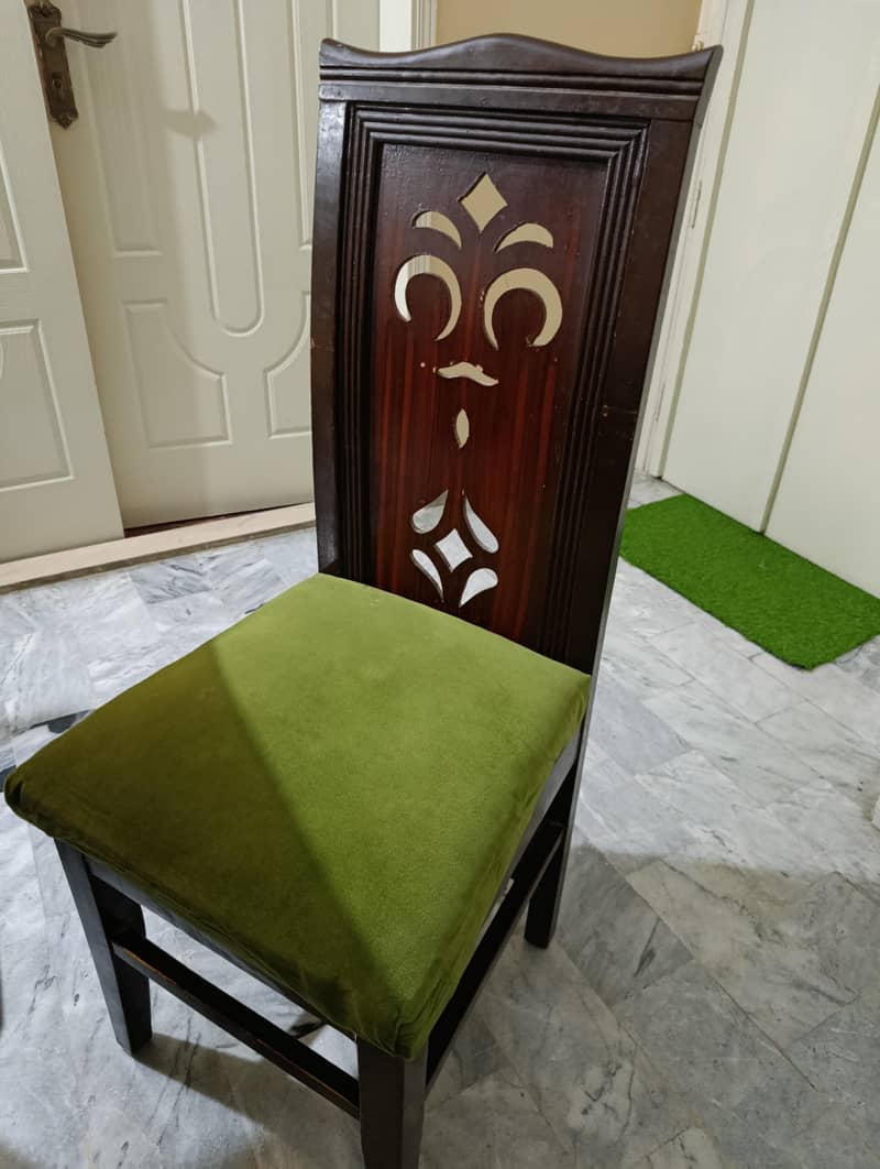 4 chairs dining table 5