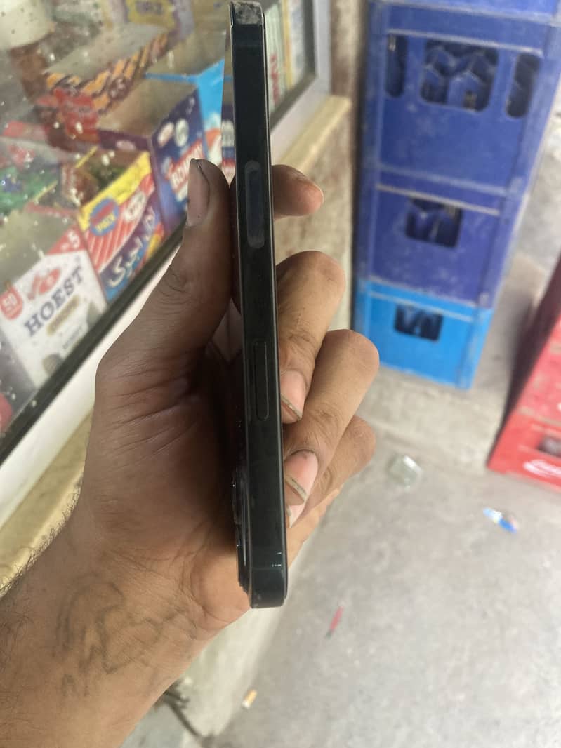 iPhone 13 2