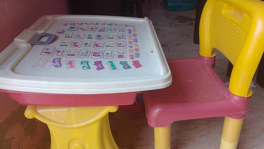 kids table chair.