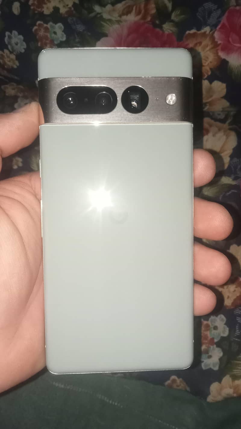 Google Pixel 7 Pro 0