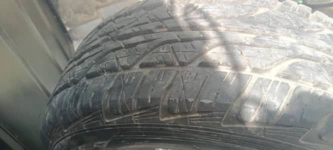 new tyre hain size 18 new hain ak mha use howay hain rime nai hain tyr