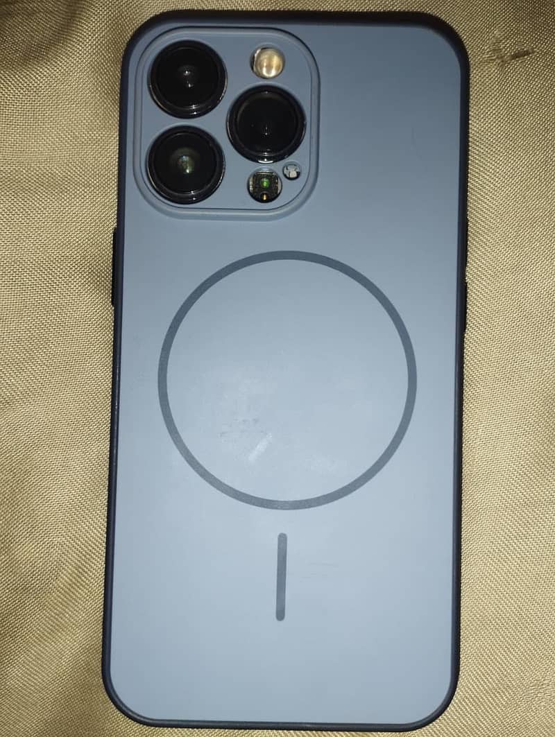 iPhone 13 Pro //0//3//2//5//8//8//1//0//0//9//3/ 0