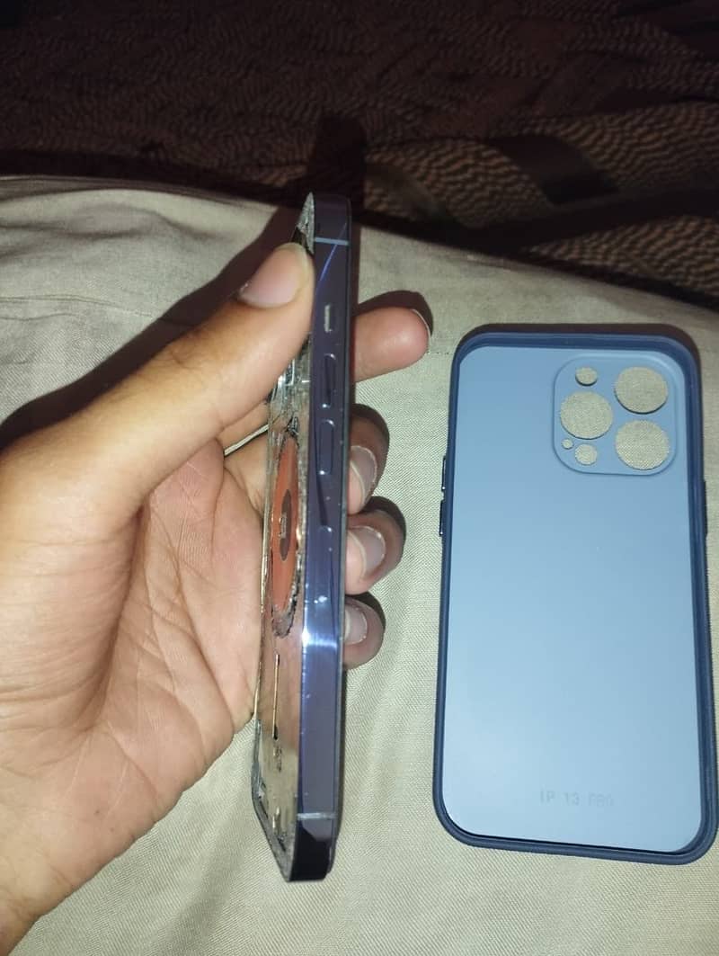 iPhone 13 Pro //0//3//2//5//8//8//1//0//0//9//3/ 6