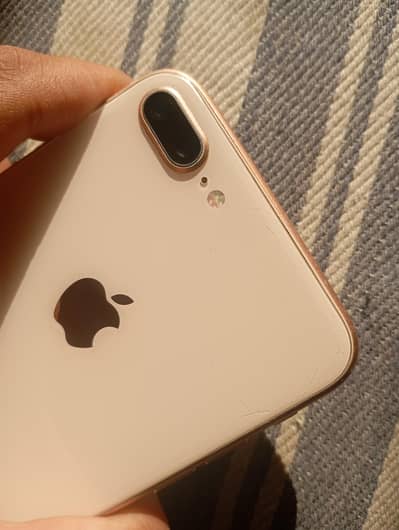 Apple iPhone 8 Plus