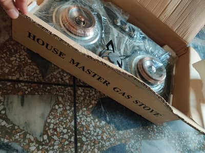 House Master Brand New Triple Flame Stove