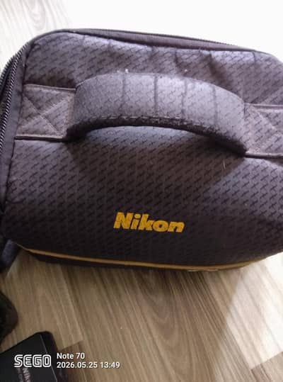 DSLR 10/10 condition ok 03033049039