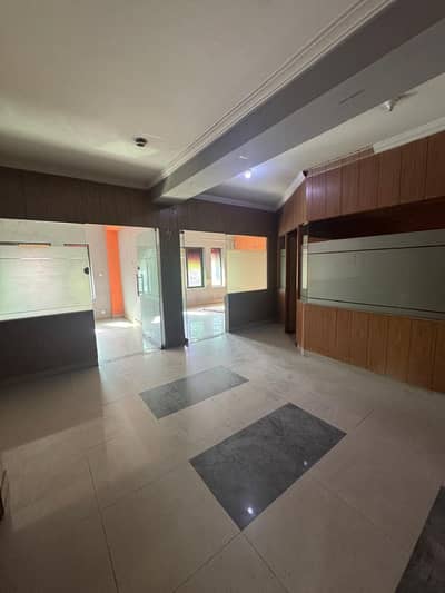 First Floor Office Available For Rent 850 Square Feet