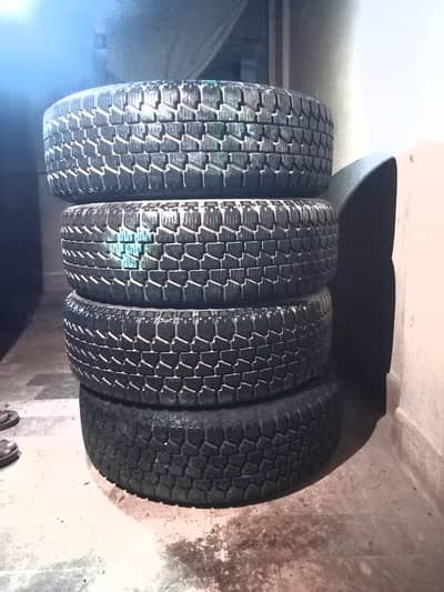 Dunlop 4 tyres with Istapni 195/65 R15
