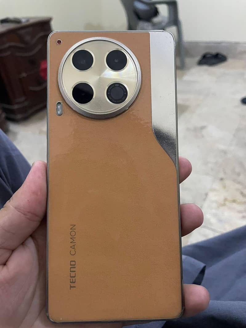 Tecno Camon 30 0