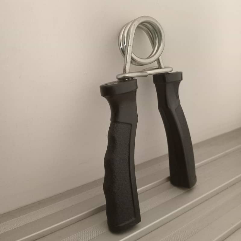 hand gripper 2