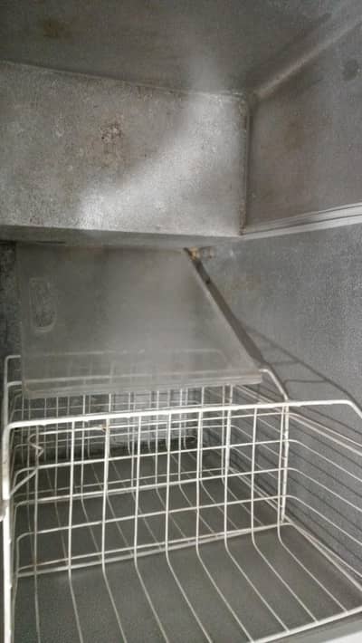 WAVES FREEZER FOR SALE.