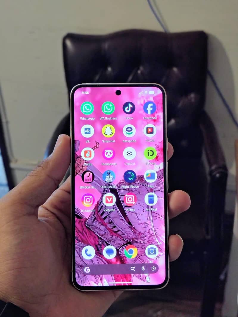 Google Pixel 8 4