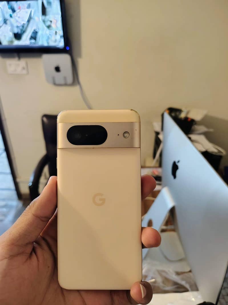 Google Pixel 8 5