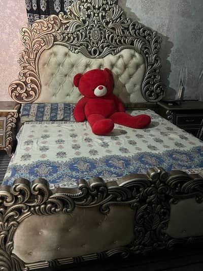 Wood bed for sale premium quality little bit use