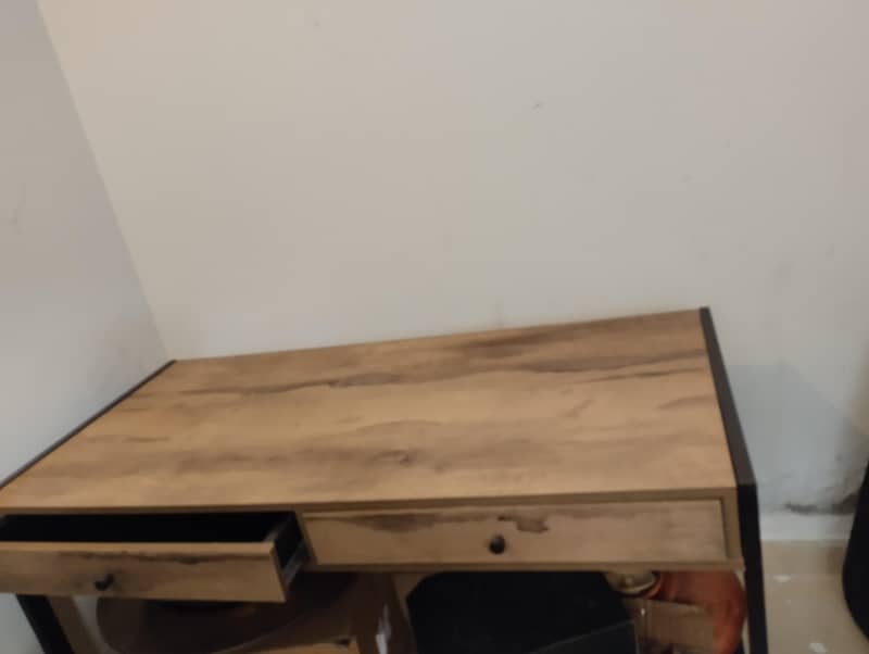 Office table 1