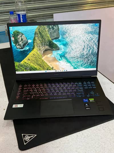 HP Omen 17 Gaming Beast | Core i7-13700HX | RTX 4070 8GB