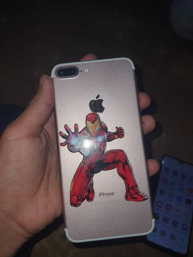 Apple iPhone 7 Plus 4