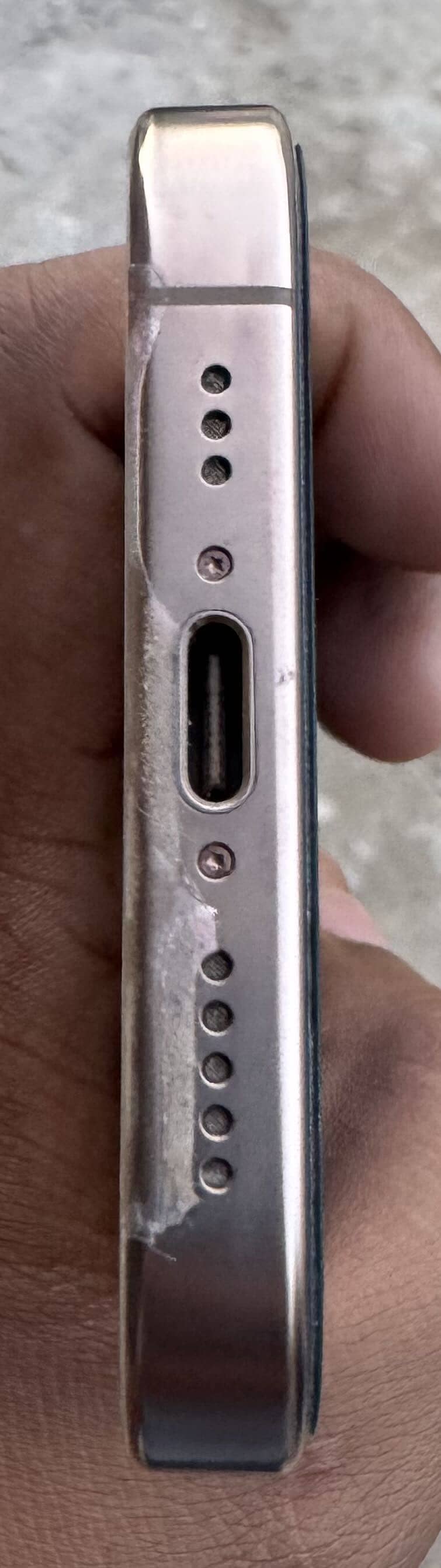 iPhone 16 pro 1