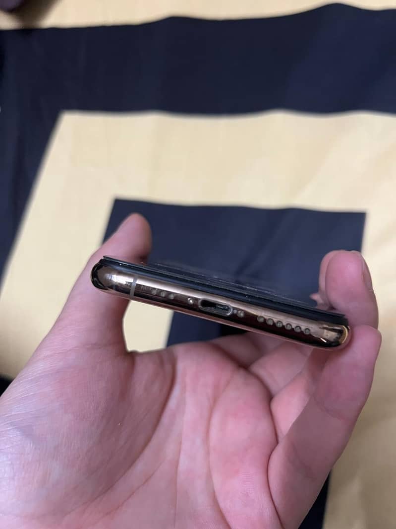 Apple iPhone 11 Pro 2