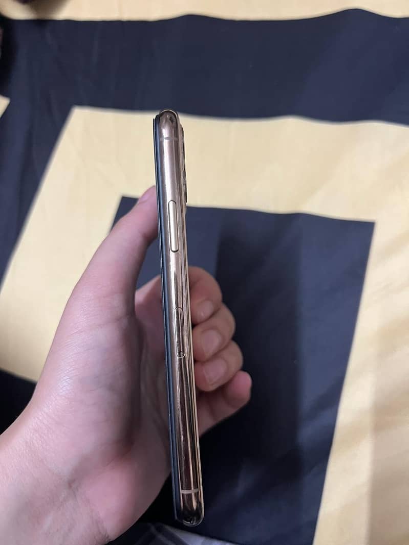 Apple iPhone 11 Pro 3