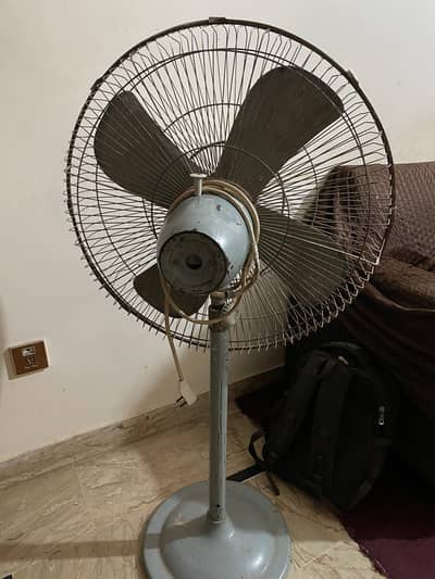 pedestal fan