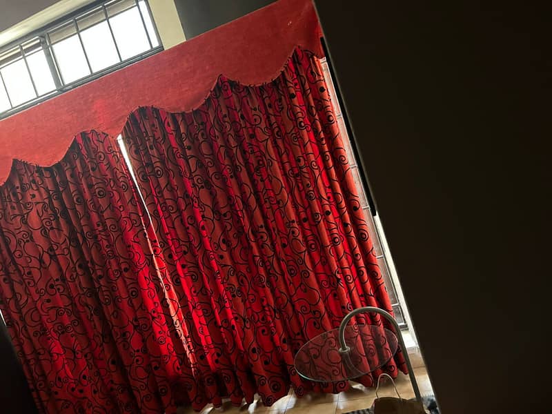 Curtains 0