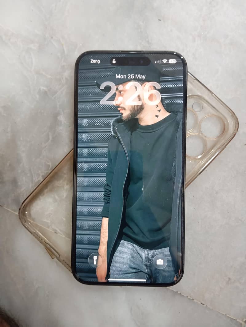 iPhone 15 pro max 1