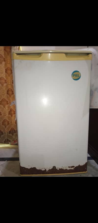 mini room fridge